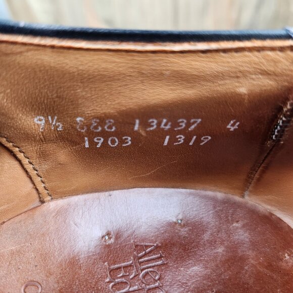 Allen Edmonds Chester Men's Size 9.5 Black Leather Brogue Oxfords Shoes - Picture 10 of 11